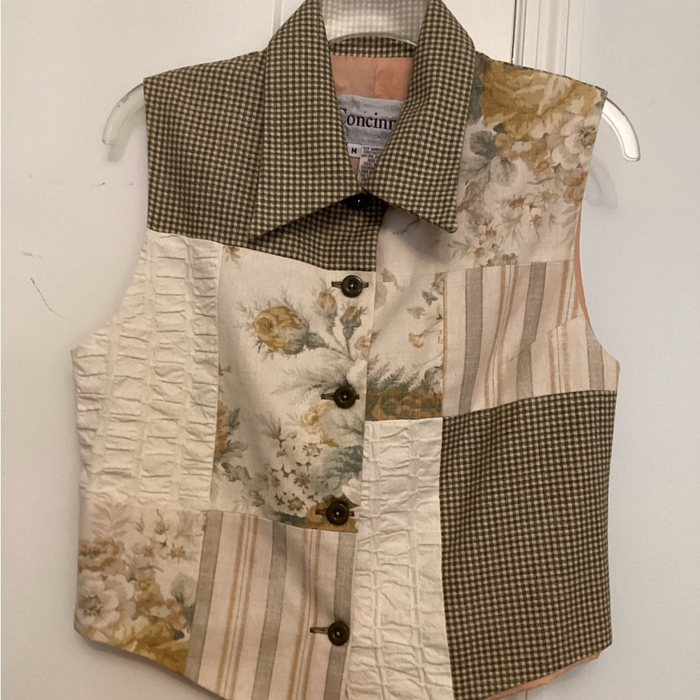 CONCINNO PATCHWORK VEST SIZE M NWT